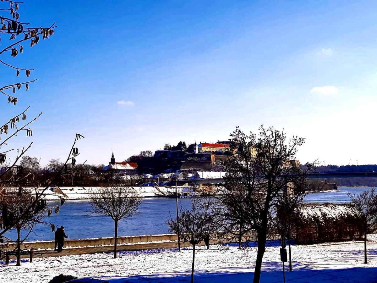 Apartman Danube Novi Sad Exterior foto